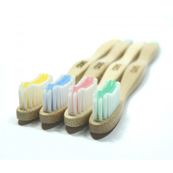 2 magnetic toothbrushes