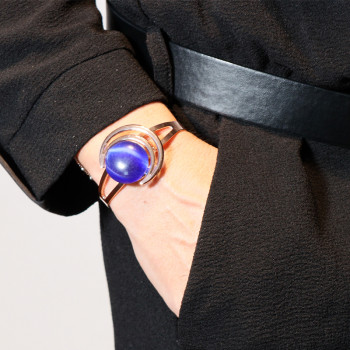 Magnetic eclipse bracelet