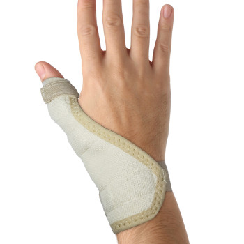 Magnetic thumb support...