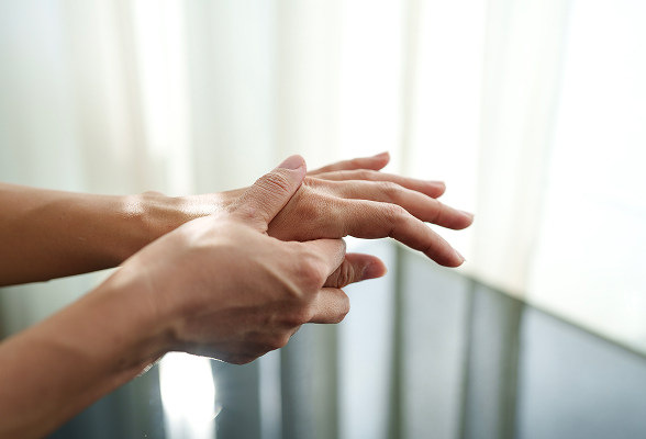 Magnétothérapie et arthrose : une solution simple et naturelle pour soulager les douleurs