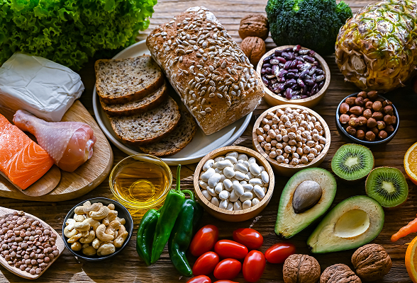 Aliments anti-âge : cultivez la vitalité dans l’assiette !