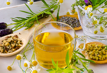 Des tisanes pour faire peau neuve avant l’été